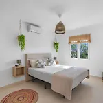 Mida Villa *
