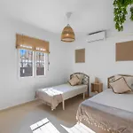 Mida Villa *