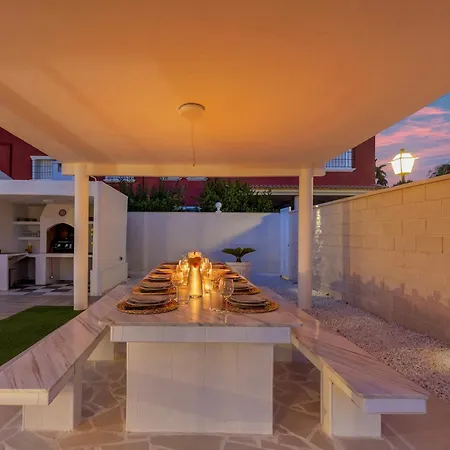 Villa Mida *