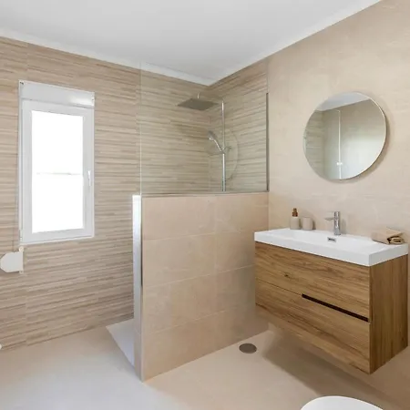 Mida Villa